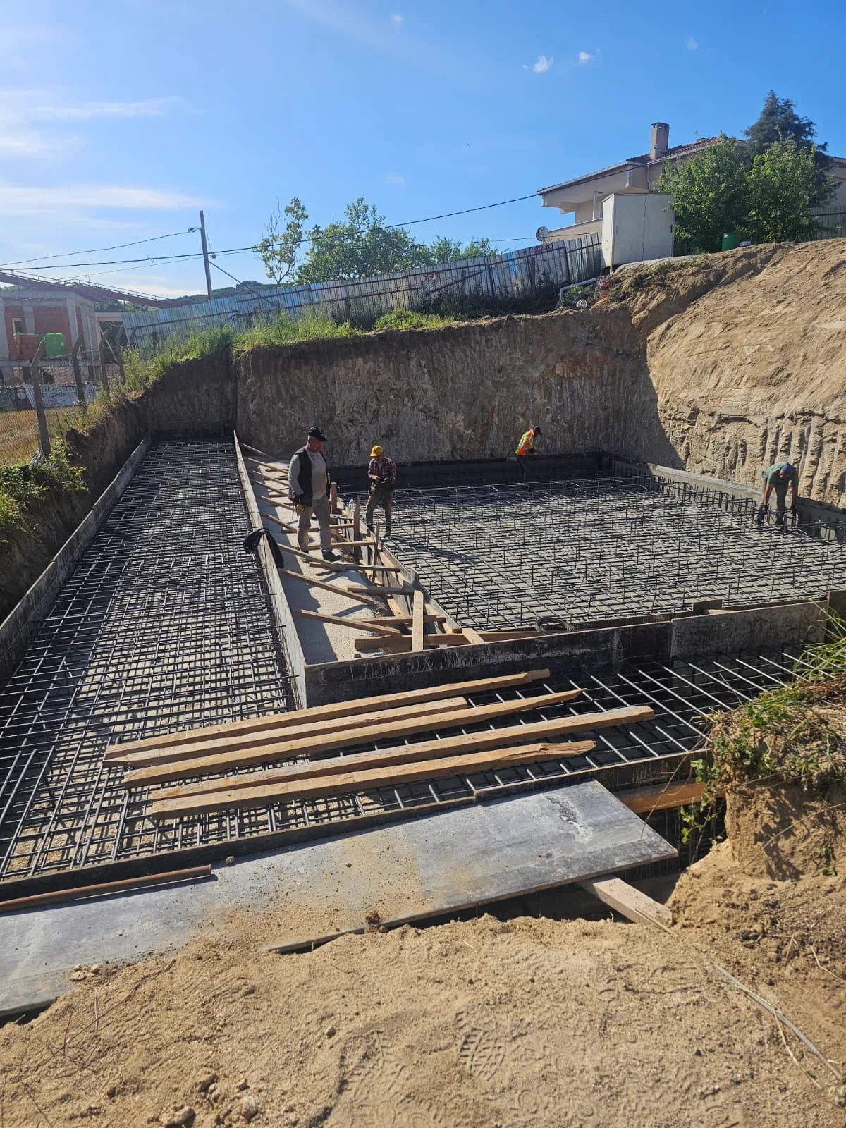 Hermey İnşaat temel beton dökümü